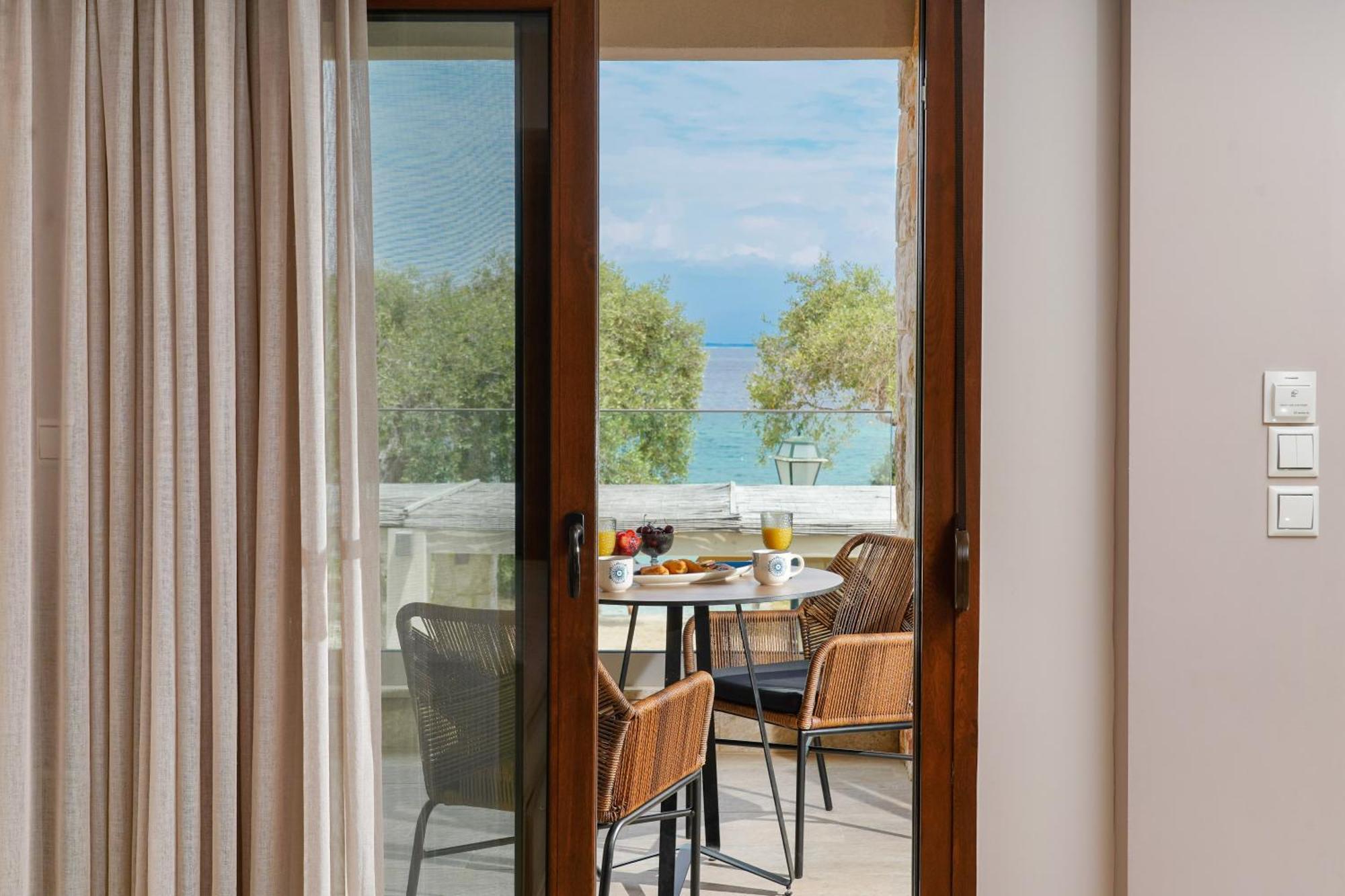 Villa Teresa Luxury Suites Limenas  Bagian luar foto