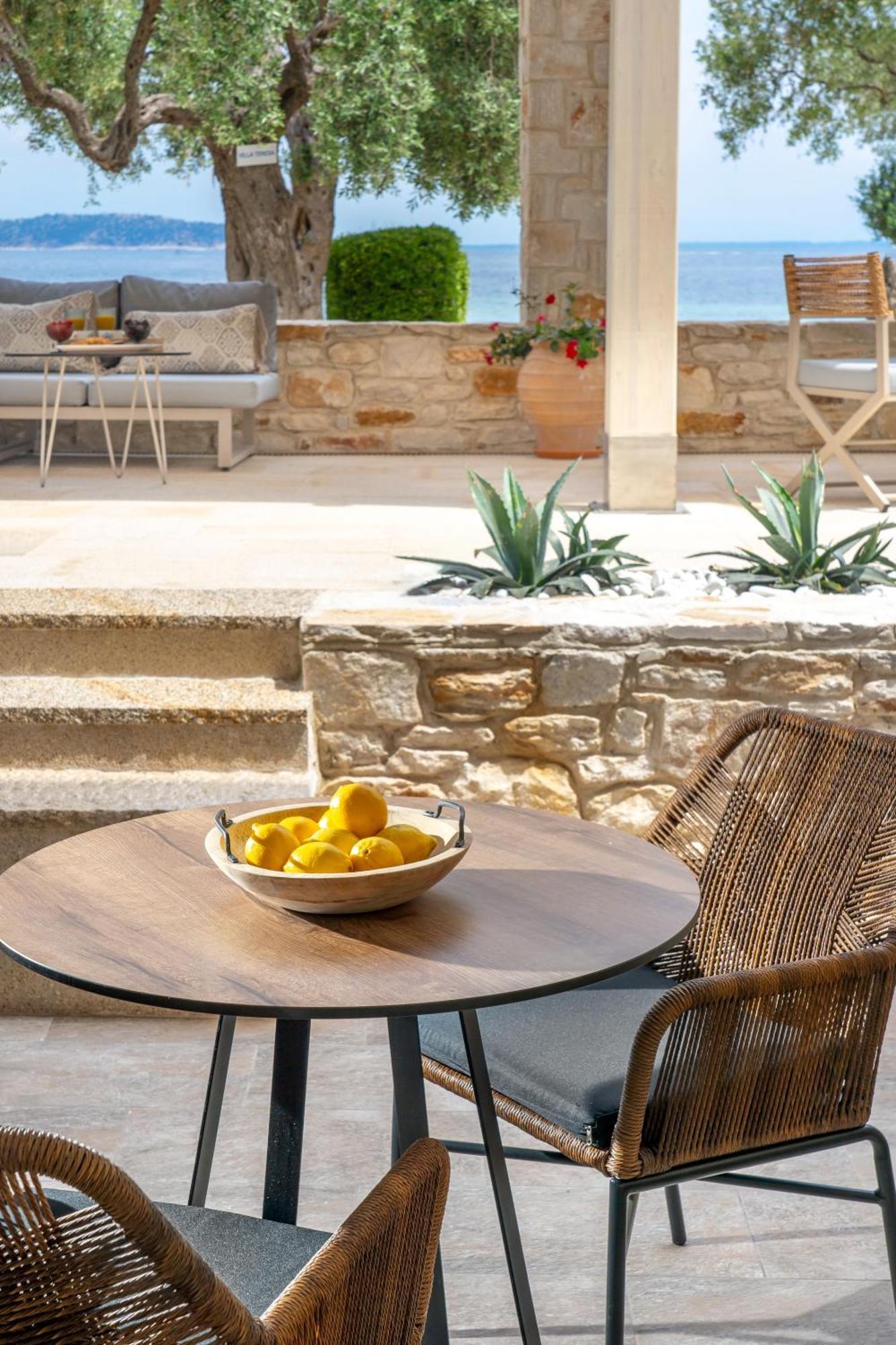 Villa Teresa Luxury Suites Limenas  Bagian luar foto