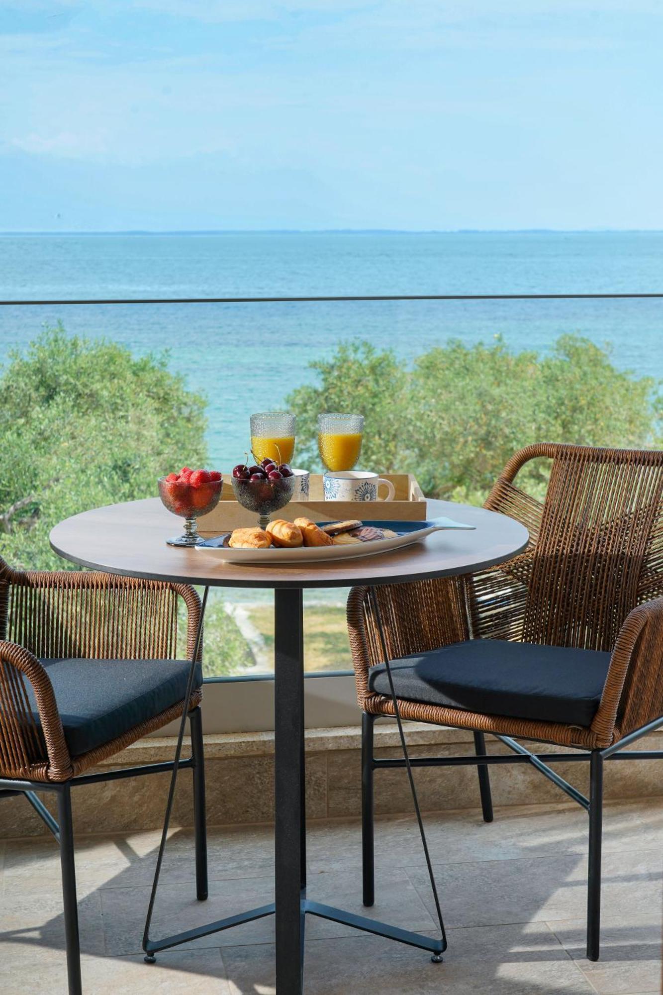 Villa Teresa Luxury Suites Limenas  Bagian luar foto